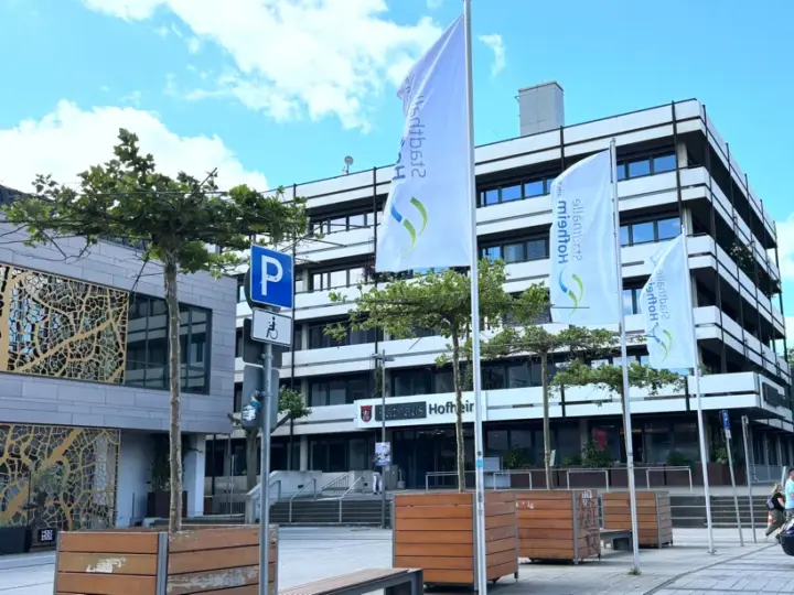 Zwischen Kontrolle und Provokation: Die ersten Anträge der AfD in Hofheim