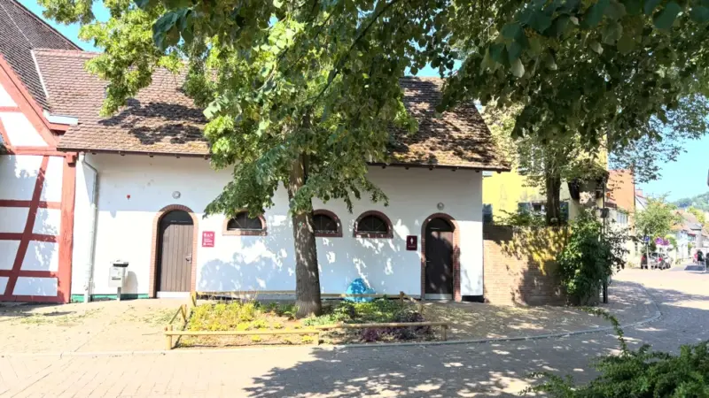 Das wohl teuerste Klo der Stadt – warum Pinkeln hier jetzt einen Euro kostet