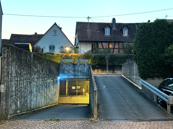 Ausverkauf beginnt: Stadt will 32 Parkplätze mitten in der Altstadt verkaufen