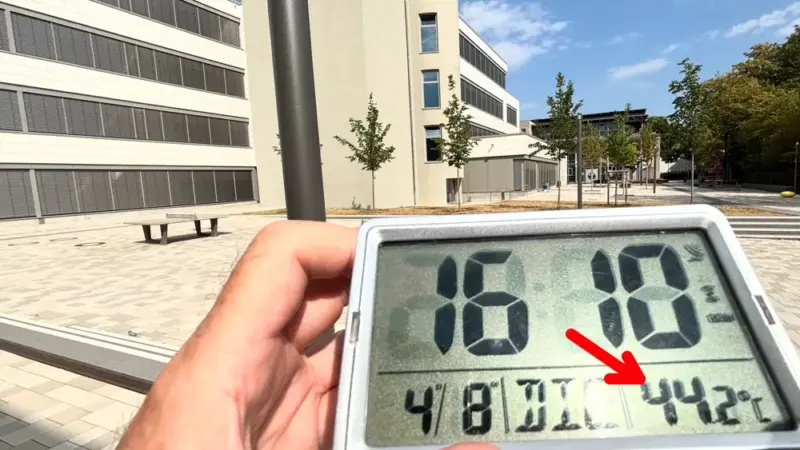 44,2 Grad auf dem Schulhof: Hitzegrillen an der Main-Taunus-Schule