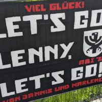 Zwischen Hochglanz und Herz: Abi-Plakate 2026 in Hofheim 53