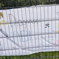 Hofheims Abi-Plakate: Immer besser – oder nur noch glattgebügelt? 52 2002038482