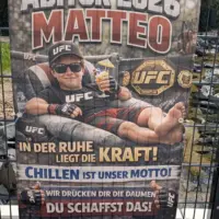 Hofheims Abi-Plakate: Immer besser – oder nur noch glattgebügelt? 44 2161402303