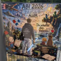 Hofheims Abi-Plakate: Immer besser – oder nur noch glattgebügelt? 43 2065211135