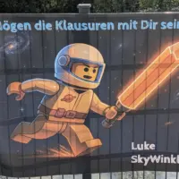 Hofheims Abi-Plakate: Immer besser – oder nur noch glattgebügelt? 41 2583797397