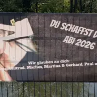 Zwischen Hochglanz und Herz: Abi-Plakate 2026 in Hofheim 35