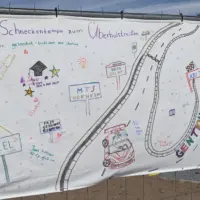 Hofheims Abi-Plakate: Immer besser – oder nur noch glattgebügelt? 62 2800814573