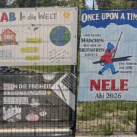 Zwischen Hochglanz und Herz: Abi-Plakate 2026 in Hofheim 26