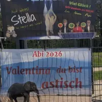 Hofheims Abi-Plakate: Immer besser – oder nur noch glattgebügelt? 20 2250437646