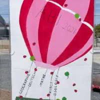 Zwischen Hochglanz und Herz: Abi-Plakate 2026 in Hofheim 61