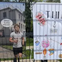 Hofheims Abi-Plakate: Immer besser – oder nur noch glattgebügelt? 18 3492212079