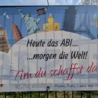 Hofheims Abi-Plakate: Immer besser – oder nur noch glattgebügelt? 12 1064731952